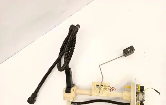 Lexus GS 300 350 430 450H Fuel level sensor 