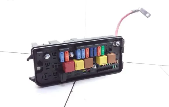 Opel Signum Fuse module 13144708 519065023