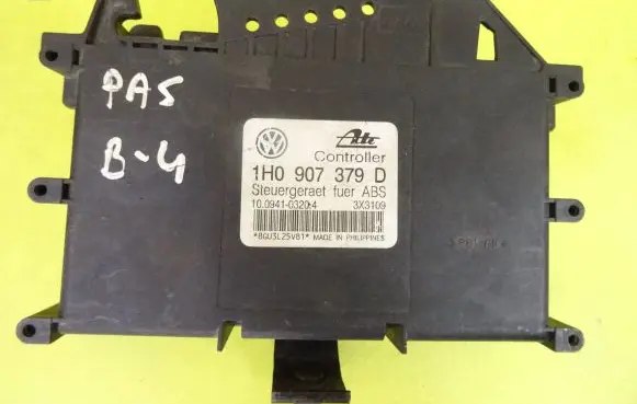 Volkswagen PASSAT B4 ABS control unit/module 1H0907379D