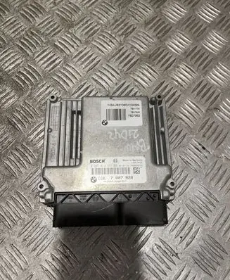 BMW 1 E81 E87 Engine control unit/module 7807828