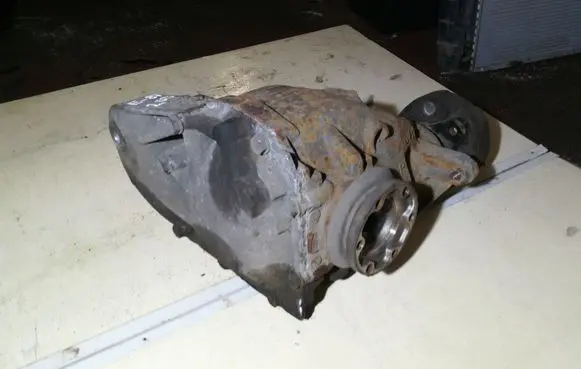 BMW 1 E81 E87 Rear differential 756622501 E2033V