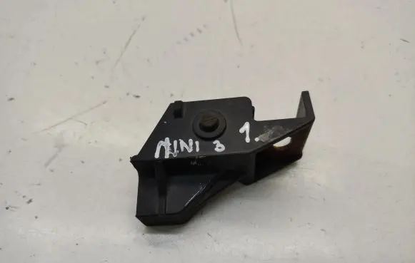 Mini Cooper Countryman R60 Radiator mount bracket 2751341 160839