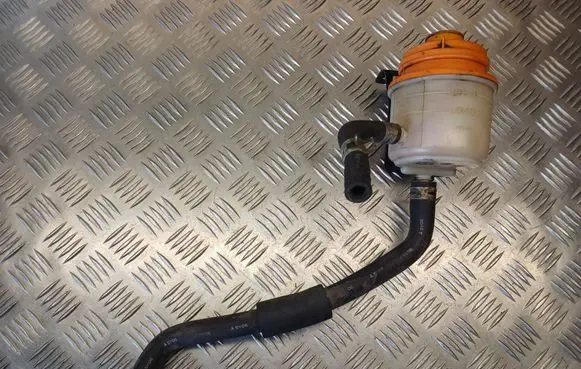 Suzuki Grand Vitara II Power steering fluid tank/reservoir