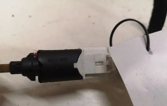 Peugeot 307 Brake pedal sensor switch 9643478880