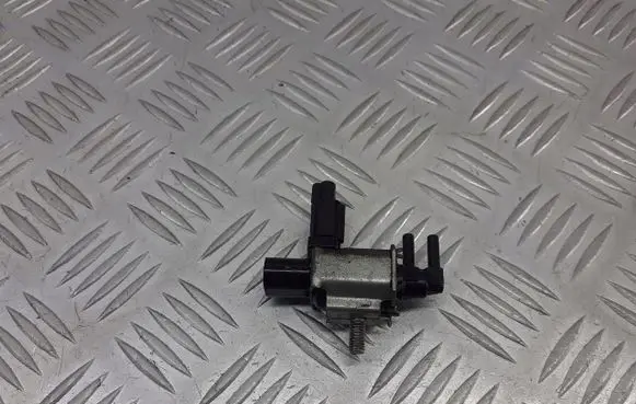 Ford Focus Turbo solenoid valve 4M5G-9A500