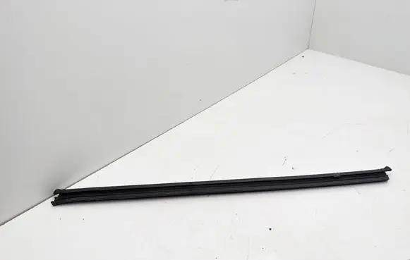 Skoda Octavia Mk4 Front door glass trim molding 5K3837479