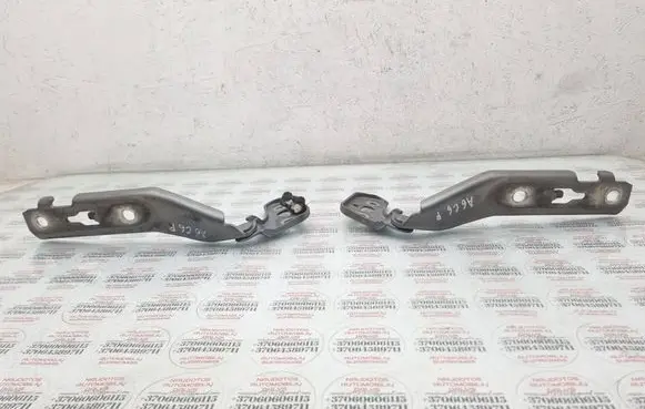 Audi A6 S6 C6 4F Engine bonnet/hood hinges 4F0823301 4F0823302