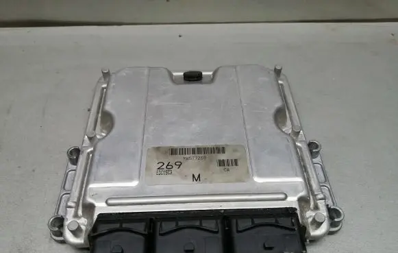 Mitsubishi Carisma Engine control unit/module MR577269 8200142446 0281010439