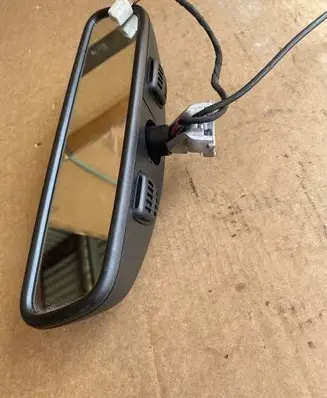 Rear view mirror (interior)
