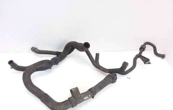 Volkswagen Tiguan Engine coolant pipe/hose