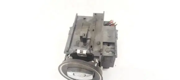Volkswagen PASSAT B6 Ignition lock 3C0905843Q