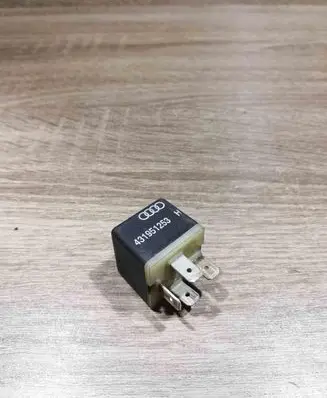 Audi A4 S4 B5 8D Other relay 431951253H
