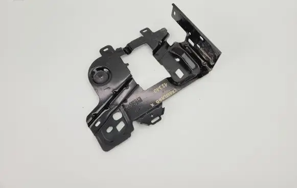 Opel Crossland X Battery bracket 9806487180