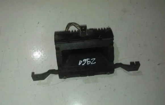 Renault Laguna I Screen/display/small screen 7700822081 h8124