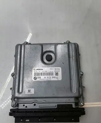 BMW 5 F10 F11 Engine control unit/module 8513242 0281017679