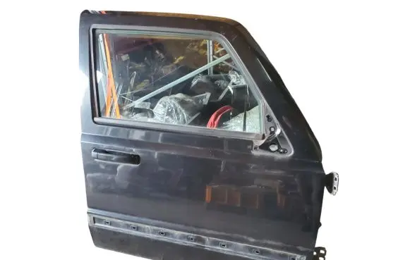 Jeep Commander Front door