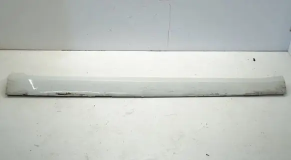 Volvo S90, V90 Sill/side skirt trim 31420302ACR 31420302