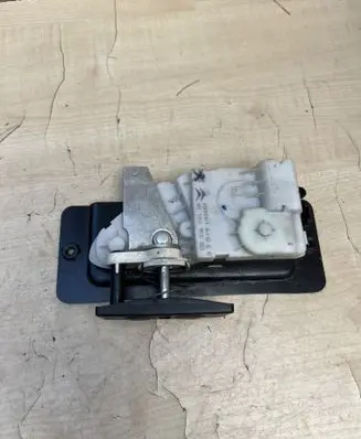 Peugeot 607 Tailgate/trunk/boot lock/catch/latch 9656395580