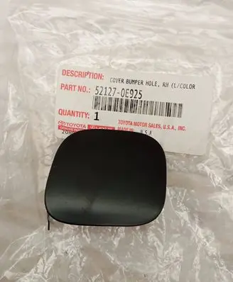 Toyota Highlander XU50 Front tow hook cap/cover 521270E100 15804 E4PTD2