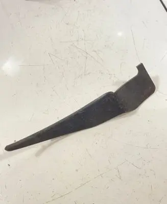 Volkswagen Golf IV Windshield trim 1J0819447E