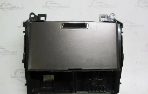 Lexus CT 200H Windshield washer fluid reservoir/tank 060851