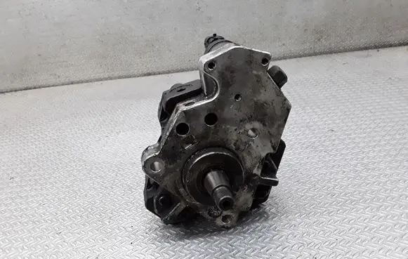 Opel Vivaro Fuel injection high pressure pump 0445010075