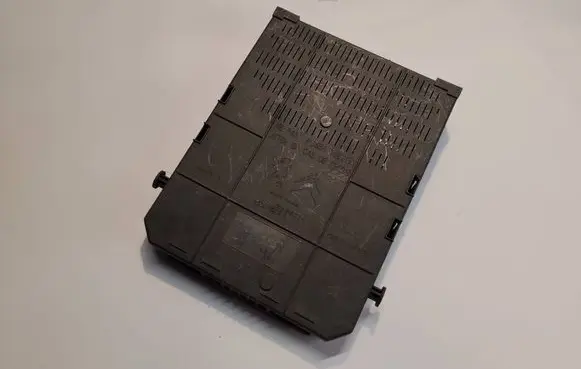 Peugeot 308 Fuse module 281197595