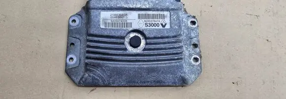 Renault Scenic I Wing mirror control module 820037647