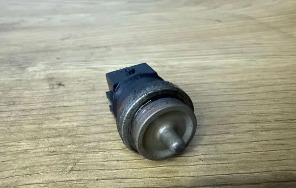 Opel Vivaro Coolant temperature sensor