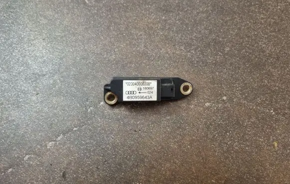 Audi A6 S6 C5 4B Airbag deployment crash/impact sensor 4B0959643A