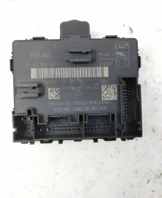Audi A3 S3 8V Door control unit/module 5Q0959592F