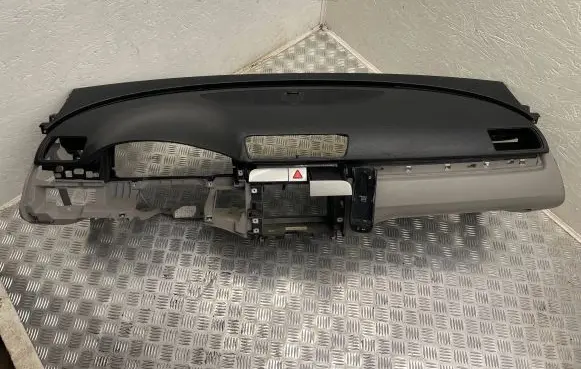 Volkswagen PASSAT B6 Dashboard 3C1857003