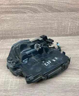 BMW 3 E90 E91 Front door lock 7059973