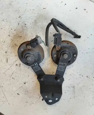 Toyota Avensis T270 Horn signal 8650005011