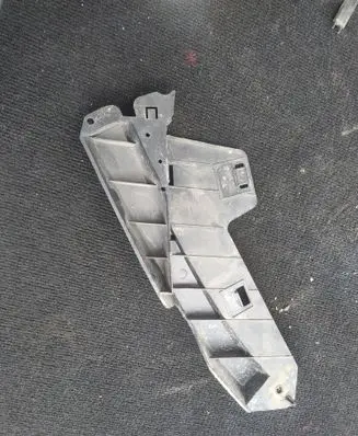 Volvo XC70 Front bumper mounting bracket 30796388