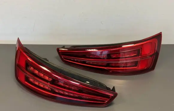 Audi Q3 8U Rear/tail lights set 8U0945094N 628004 628000E139