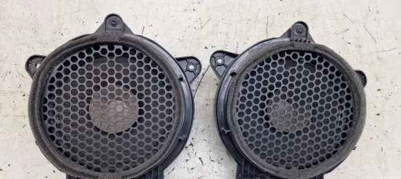 Chrysler Pacifica Front door speaker 04685967AD