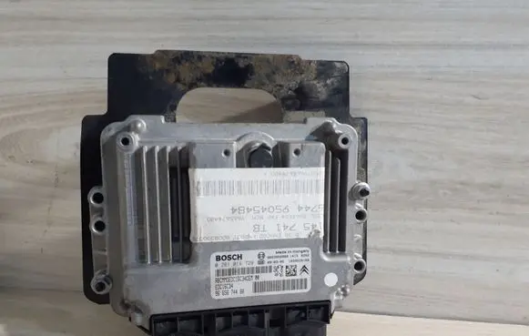 Peugeot 3008 I Engine control unit/module 0281014729 9665674480