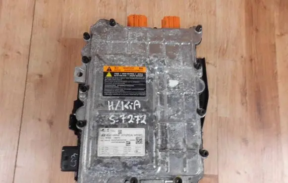 KIA Xceed Voltage converter inverter 364002B075