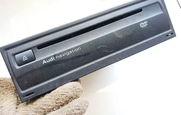 Audi A6 S6 C6 4F CD/DVD changer 4e0919887c 4e0910887l