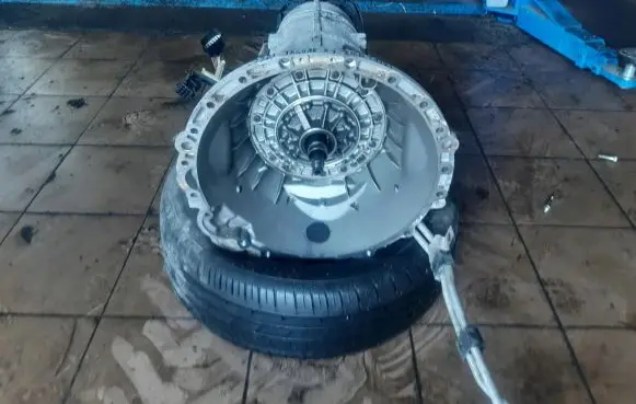Jaguar XJ X351 Manual 5 speed gearbox 9X23-7000-AF
