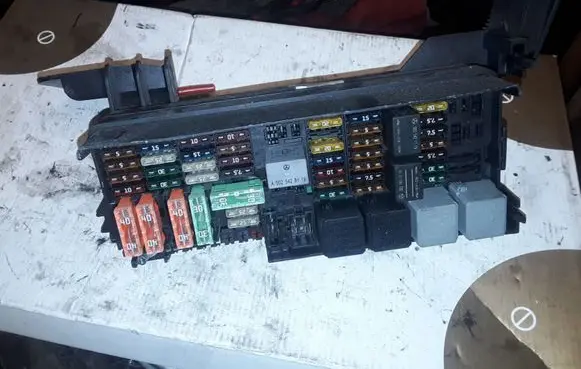 Mercedes-Benz ML W164 Fuse module 1645451740