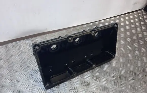 Volkswagen Routan Rocker cam cover NERA