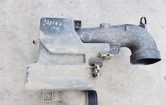 Hyundai i40 Intake resonator 