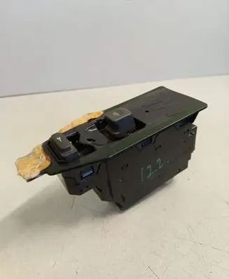 Volvo S60 Electric window control switch 8673187