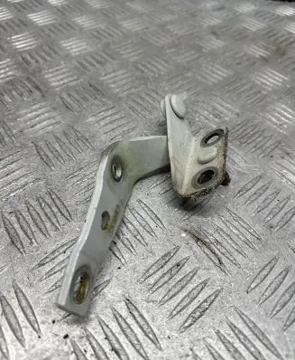 Honda CR-V Loading door upper hinge 223FFD4E