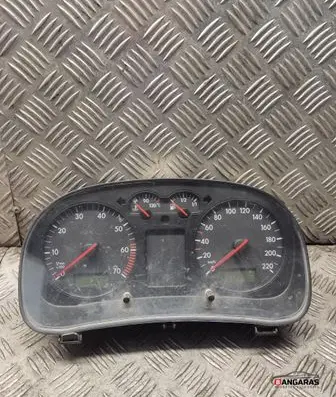 Volkswagen Golf IV Speedometer (instrument cluster) 1j0919860