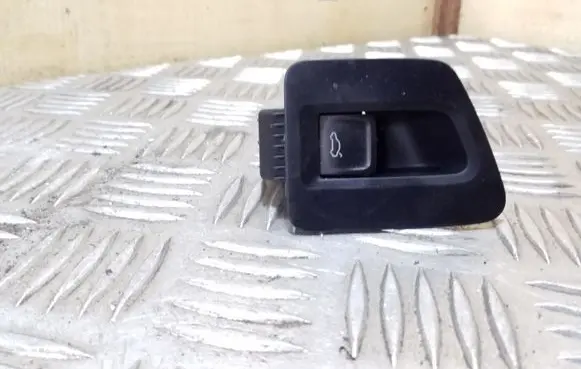 Volkswagen PASSAT B8 Tailgate opening switch 3G2867426