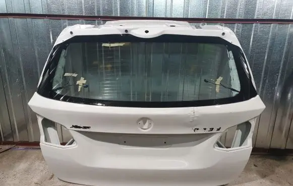 BMW 2 F45 Tailgate/trunk/boot lid