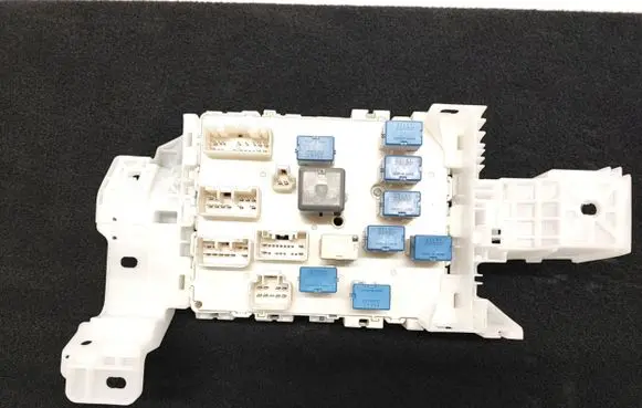 Suzuki SX4 S-Cross Fuse module AA10-2667